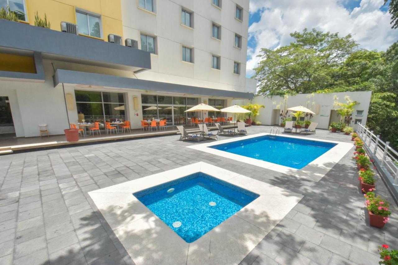 Hb Cordoba Hotell Exteriör bild